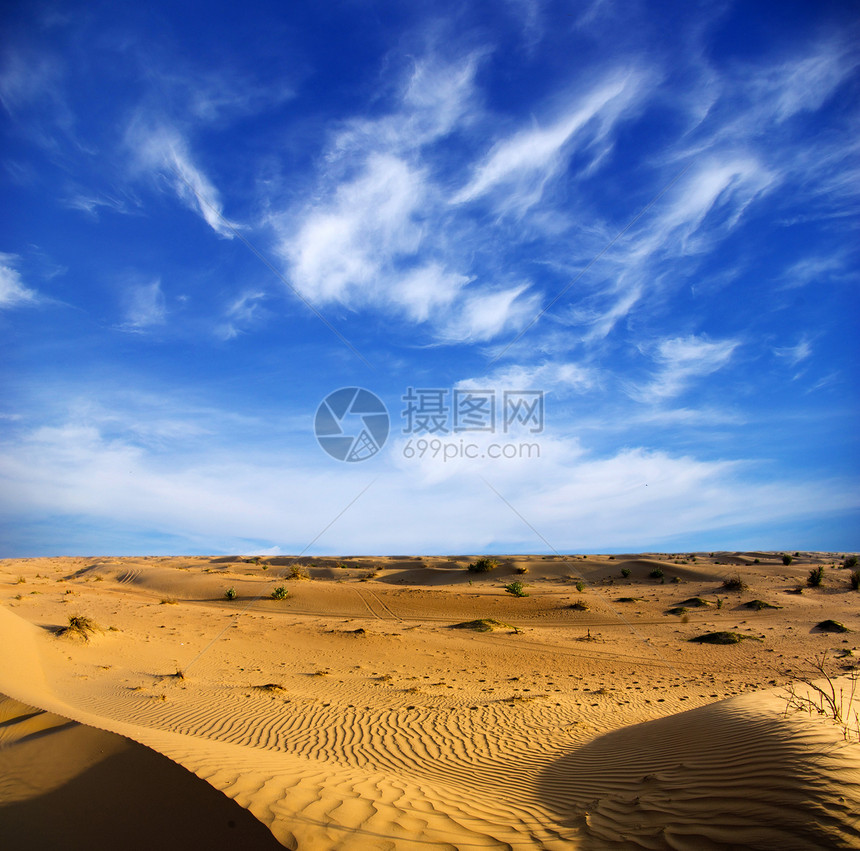 沙漠景观太阳小丘天空天际干旱土地沙丘海滩日落蓝色图片