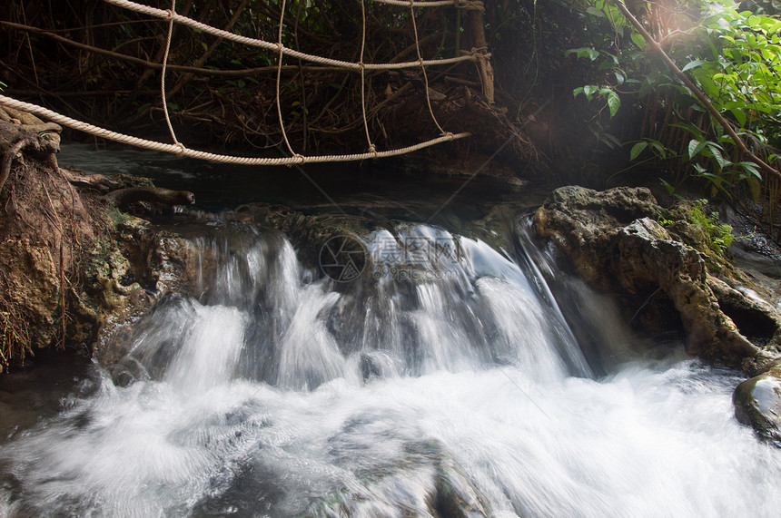 泰王国Krabi的热瀑布地貌旅游绿色旅行图片