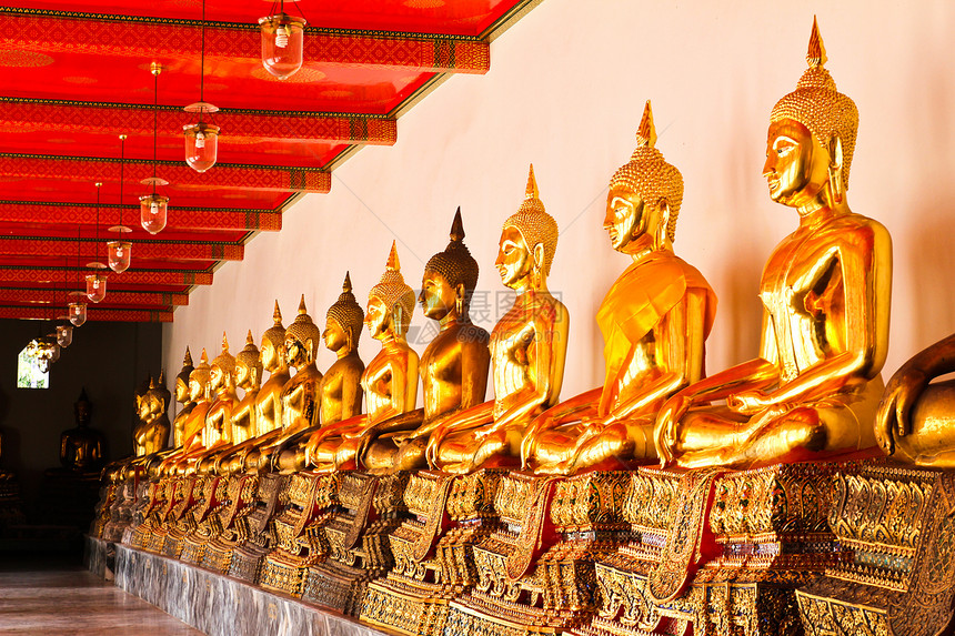 在泰国曼谷的Wat Pho寺佛像相近宗教建筑学金子佛教徒历史性寺庙微笑古董精神神社图片