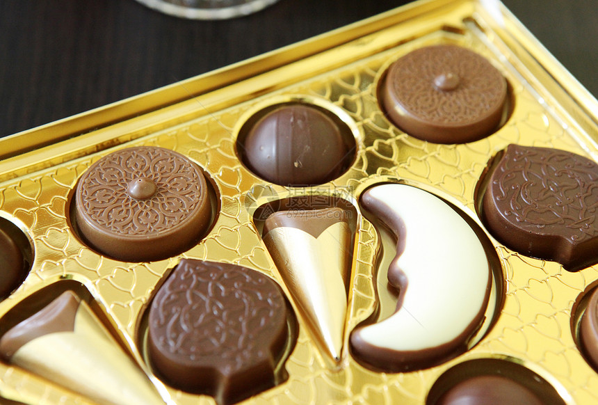 巧克力甜点食物小吃展示可可牛奶焦糖念日糖果礼物图片