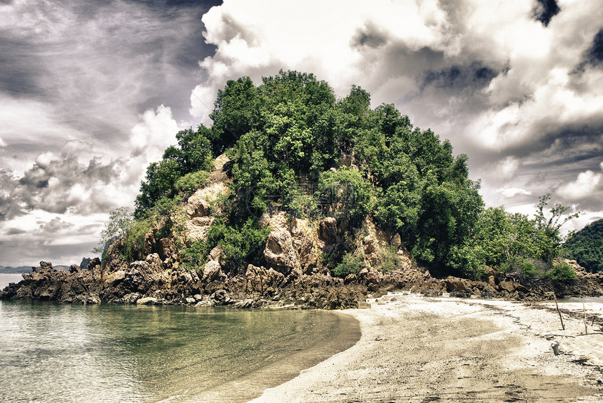 泰国夏季期间的海彩色风景悬崖沿海娱乐热带晴天岩石旅行海岸天空图片