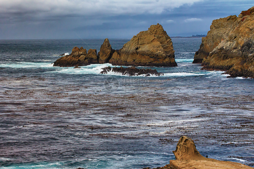 Point Lobos州自然保护区外景海洋岩石悬崖构造崎岖生态保护区栖息地海景图片