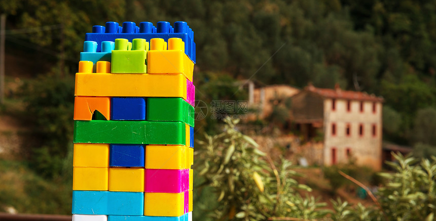 a 建房 从Scratch到意大利乡村财产玩具石头游戏房子活力工具乐趣砖块积木图片