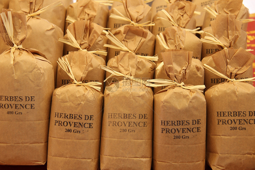 法国市场上的草药和香料标签芳香食物收藏味道草本植物粉末展示烹饪店铺图片