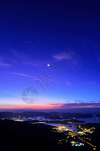 清晨 香港西京日落星星村庄天空橙子爬坡农场农村车站太阳背景