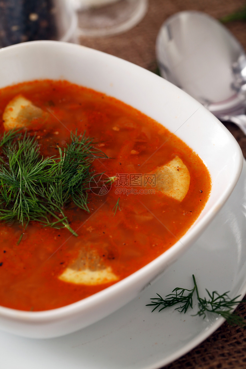 热红汤一碗的图片桌子饮食烹饪桌布盘子课程胡椒蔬菜食物午餐图片