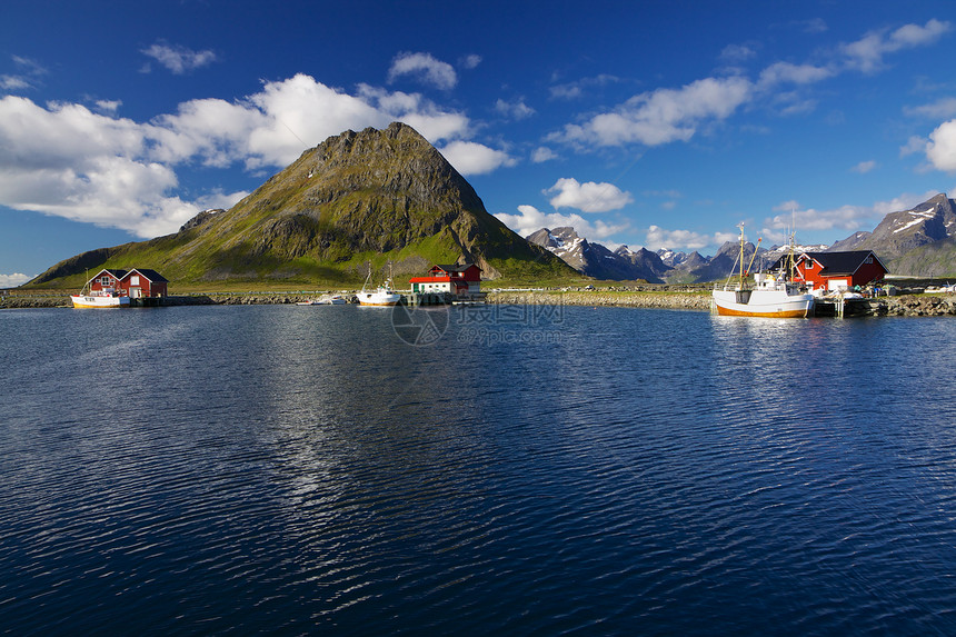 在挪威捕鱼船只全景旅行船舶渔船风景港口峡湾爬坡钓鱼图片