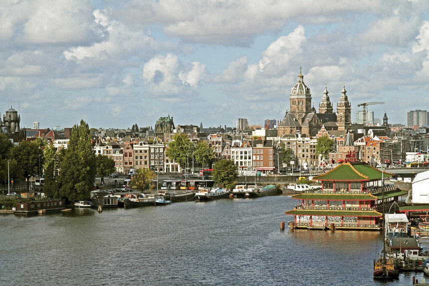 荷兰阿姆斯特丹市风景来自荷兰阿姆斯特丹建筑学运输特丹历史教会建筑港口房子地标图片