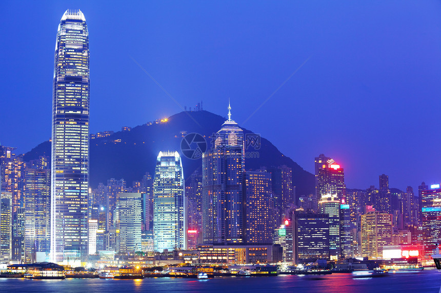 香港之夜景观地标城市旅游旅行天空建筑蓝色辉光金融图片