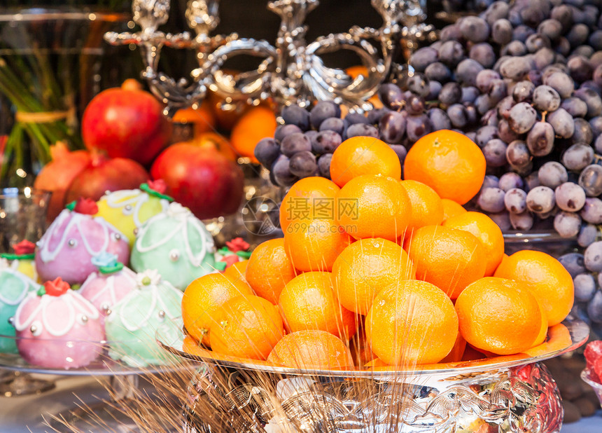奢华表安排盘子蔬菜水果甜点橙子环境美食餐厅玻璃绿色图片