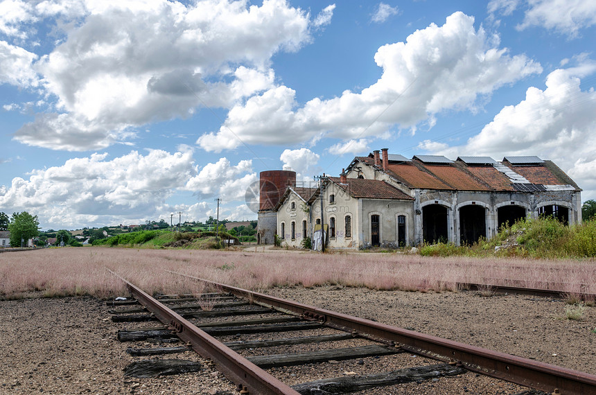 废弃火车站建筑黑色衰变风景火车时间蓝色商业孤独展示图片