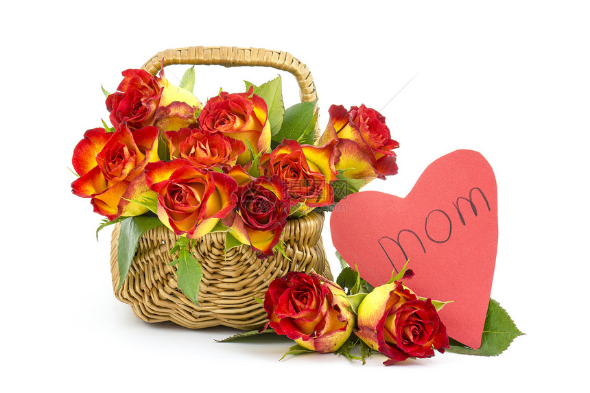 在篮子和心里 有红玫瑰和黄玫瑰图片