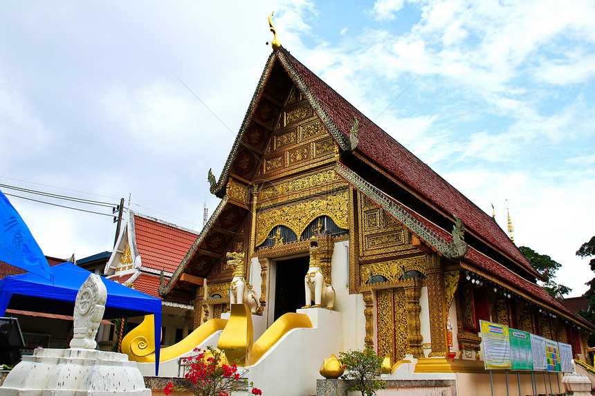 在清莱省Th区 佛教寺庙命名教会建筑艺术文化宗教传统佛教徒精神楼梯图片