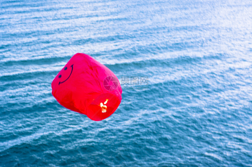 红热空气气球冒险飞机天空节日漂浮旅行篮子航班运动蓝色图片
