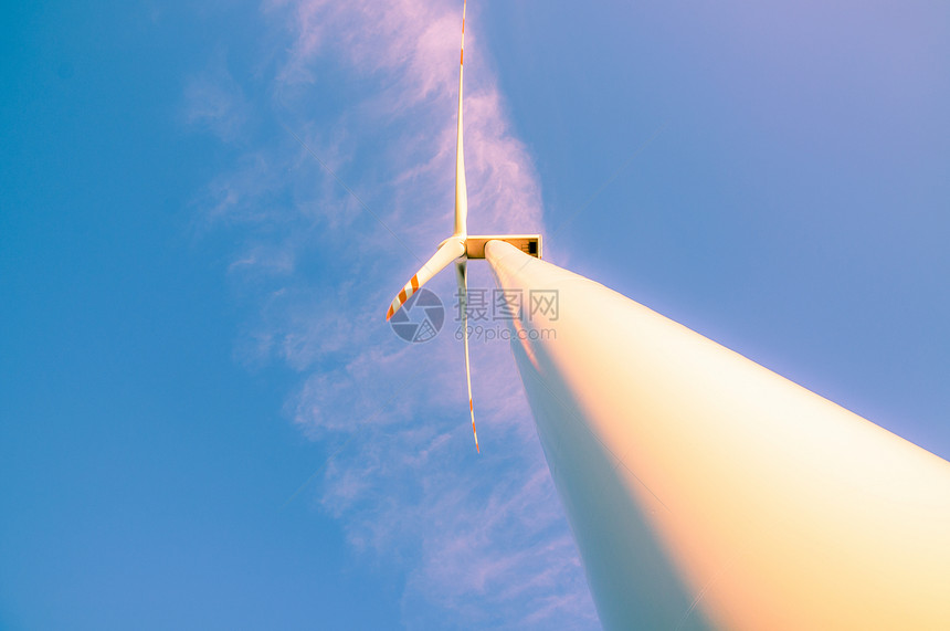 黄昏时的风涡轮日出环境涡轮机发电机日落照片水平风车力量产业图片