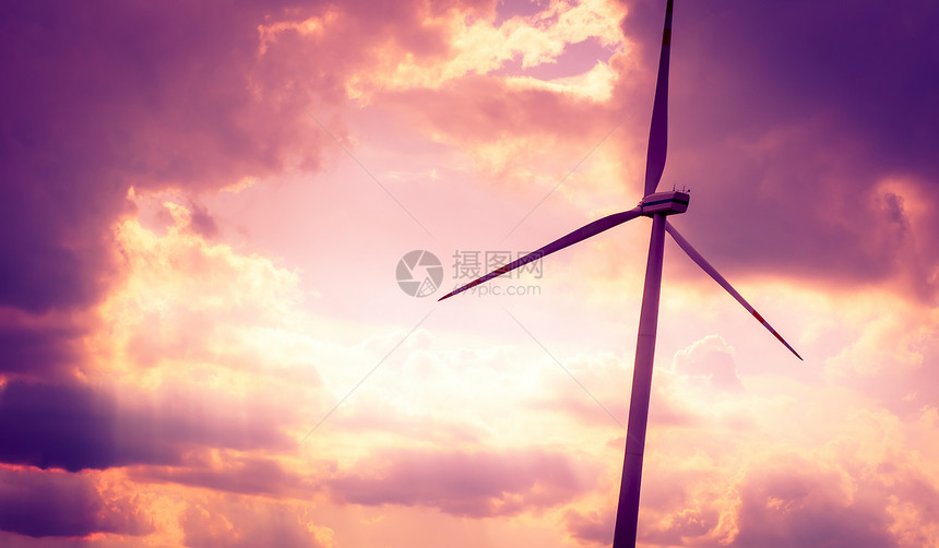 黄昏时的风涡轮力量水平活力风能发电机太阳摄影天空涡轮机风车图片