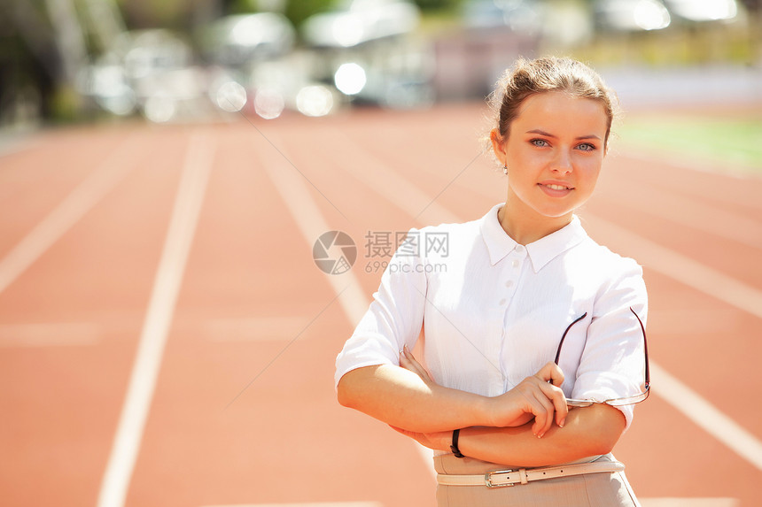 运动体育场女运动员商业管理员职业伙伴跑步场地商务女性成就短跑活力速度图片