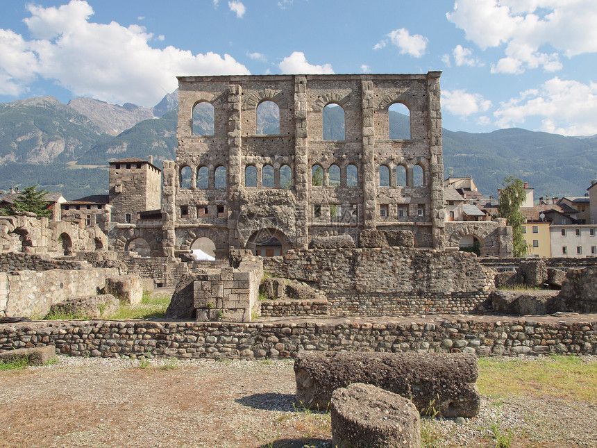 罗马戏剧Aosta艺术地标废墟建筑学联盟剧院考古学山谷纪念碑山脉图片