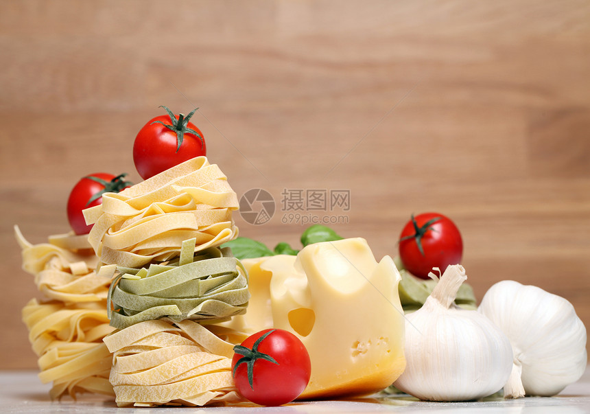 孤立的新鲜面食用成分木头水果烹饪植物营养蔬菜午餐宏观食物工作室图片
