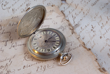 旧时值班口袋历史钟表手稿书法怀表手表文档旅行时间背景图片