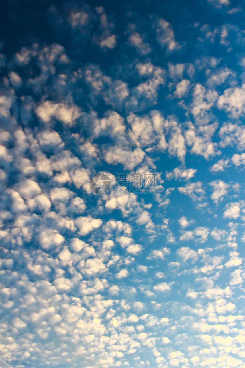 蓝天空背景天堂臭氧天气活力场景天空正方形风景天际气象图片