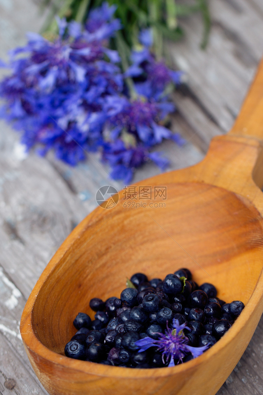 蓝莓 大木勺异国团体花束蓝色水果甜点美食饮食食物浆果图片