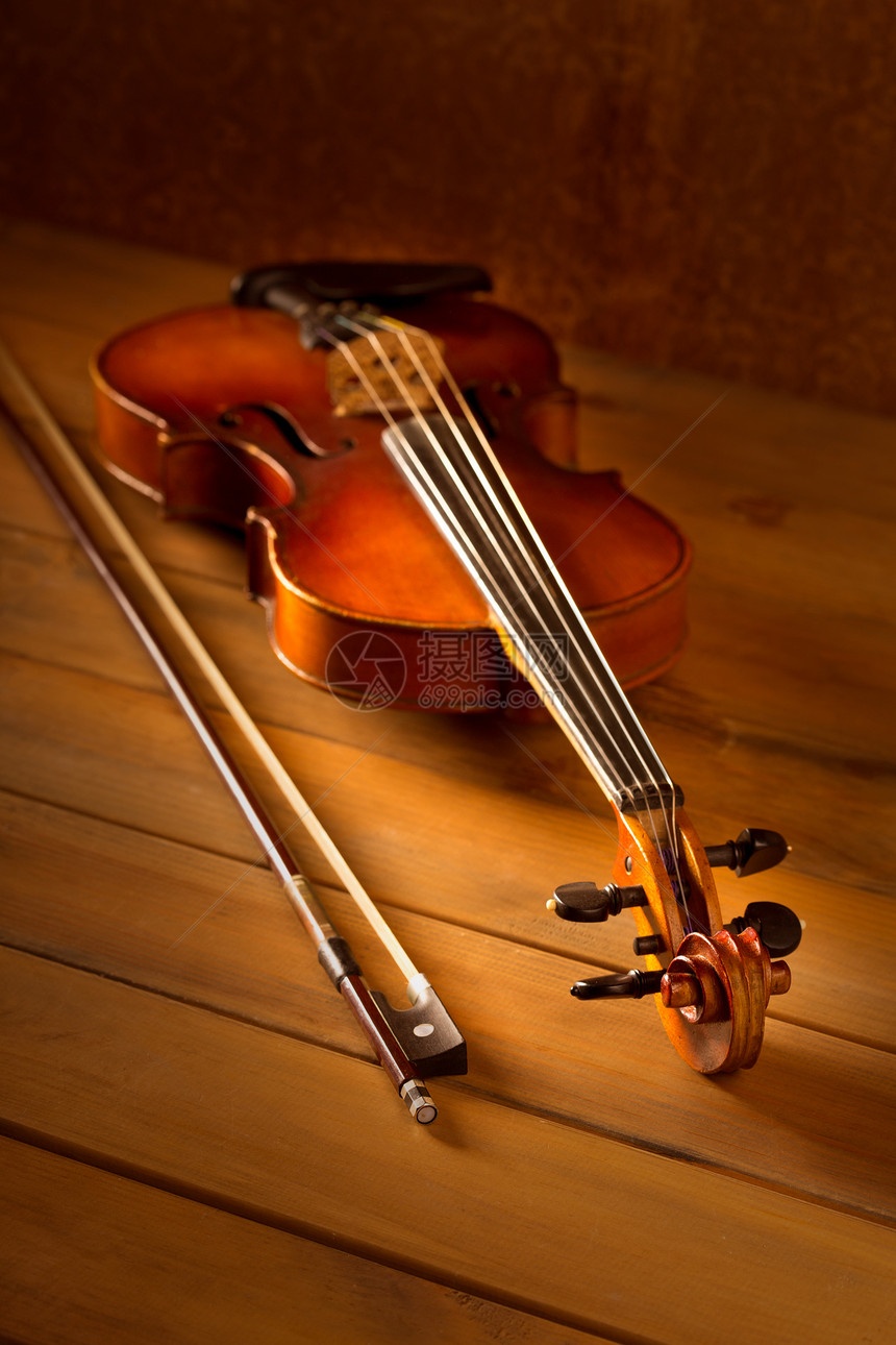 木木背景的经典音乐小提琴古老木头旋律中提琴独奏风格细绳低音古董艺术乐队图片