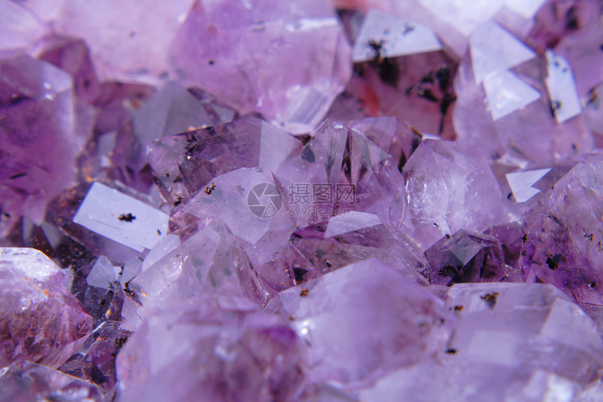 缩反背景石头诞生石紫色岩石宏观矿物环境石英宝石学薰衣草图片