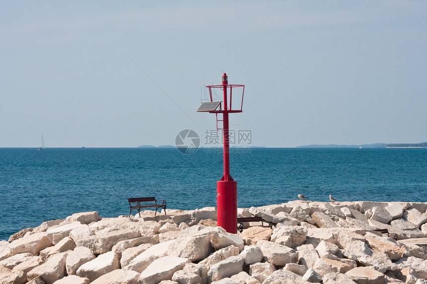 克罗地亚Fazana灯塔液体海鸥支撑假期码头娱乐海浪温泉海洋电池图片