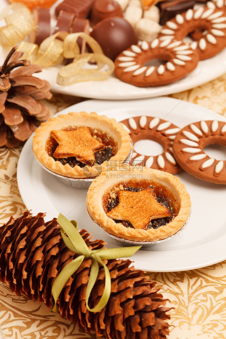 圣诞节甜点馅饼香料文化星形锥体金子食物水果照片蛋糕图片