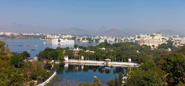 皮蒂宫湖 市宫和Taj湖宫的景象背景