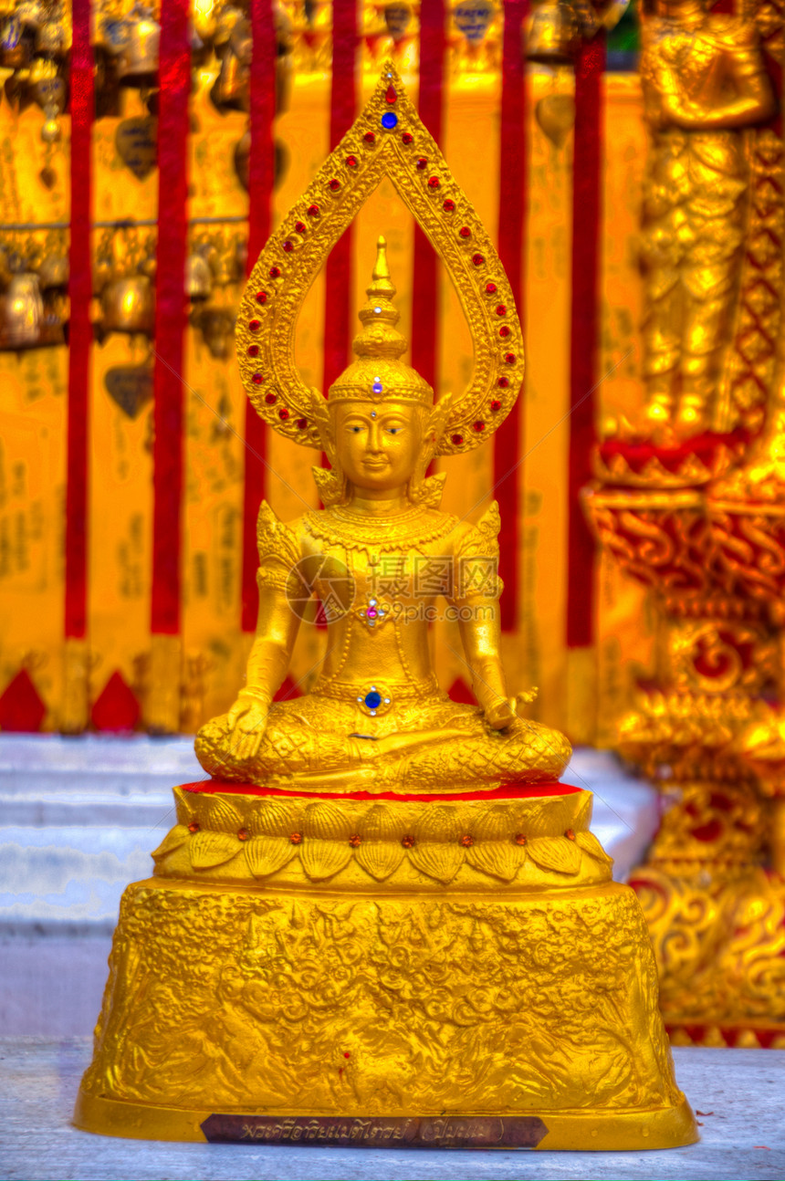 泰国房子雕塑重量佛塔不动产寺庙天空力量宗教石头图片