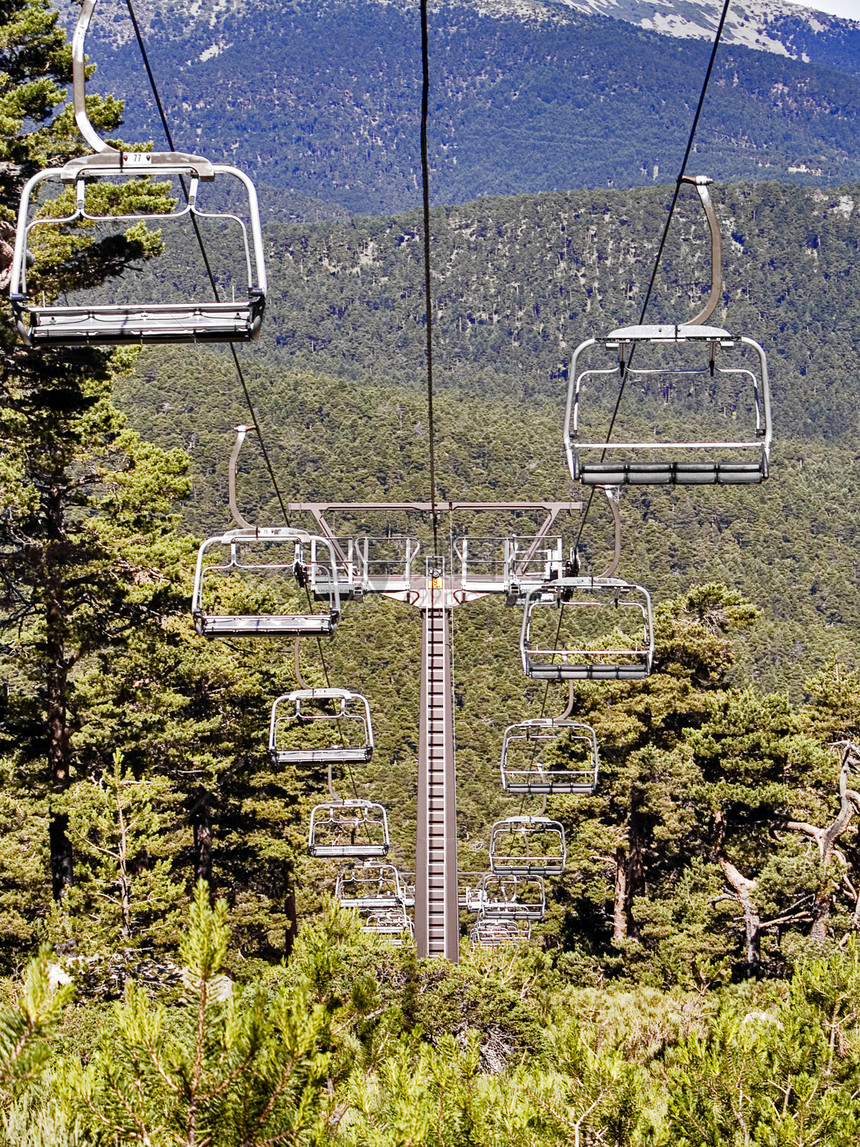 电话运输升降椅绿色椅子座位电缆滑雪运动季节图片