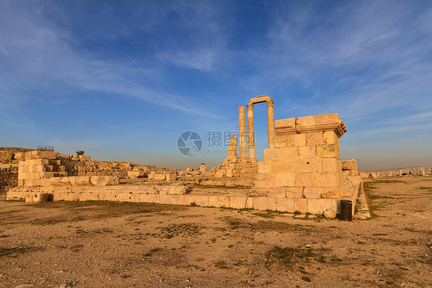 约旦AlQasr工地安曼Citadel的大力神寺岩石晴天帝国建筑学堡垒地标废墟古董寺庙城市图片