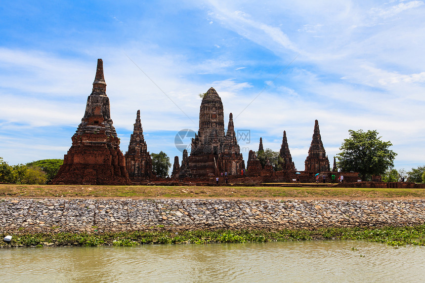 泰国Ayutthaya的寺庙天空热带世界旅行旅游石头宗教建筑遗产地标图片