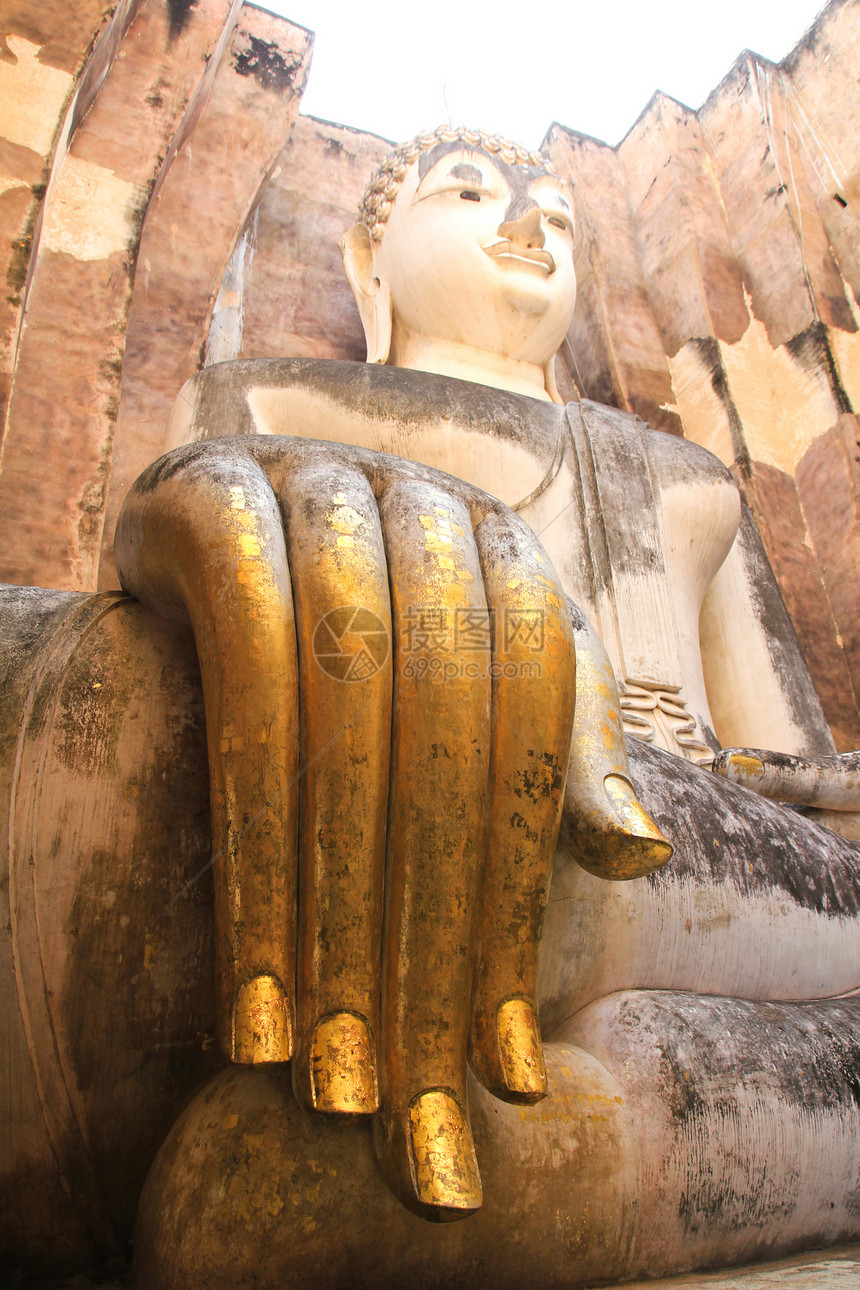 泰国Sukhothai历史公园Wat Si Chum大佛废墟石头宗教考古学地标文化冥想雕像雕塑艺术图片