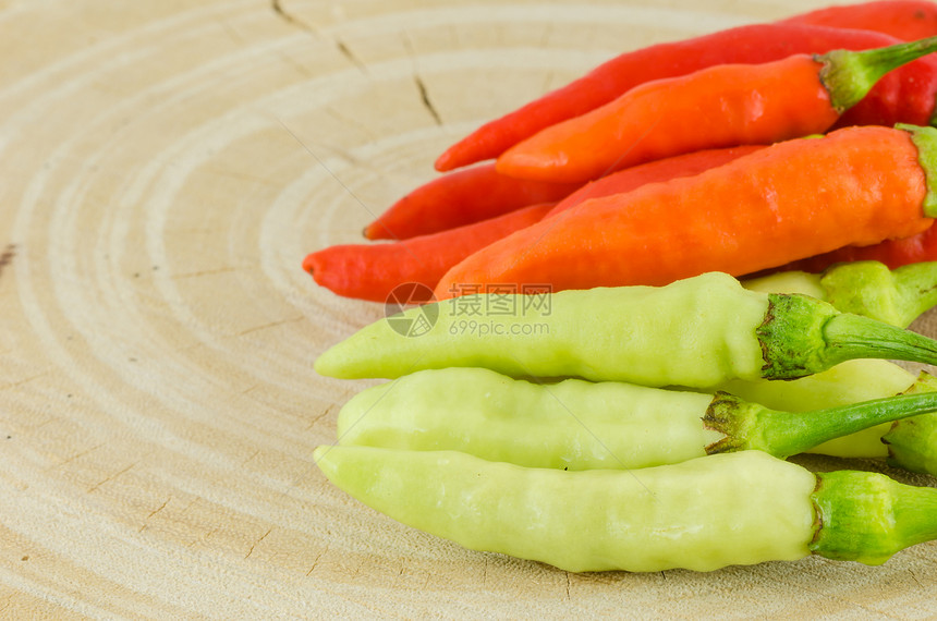 泰国胡椒植物食物宏观团体辣椒红色市场厨房蔬菜绿色图片