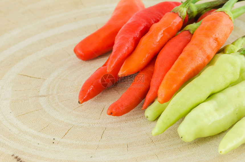 泰国胡椒宏观辣椒市场植物食物绿色团体红色厨房蔬菜图片