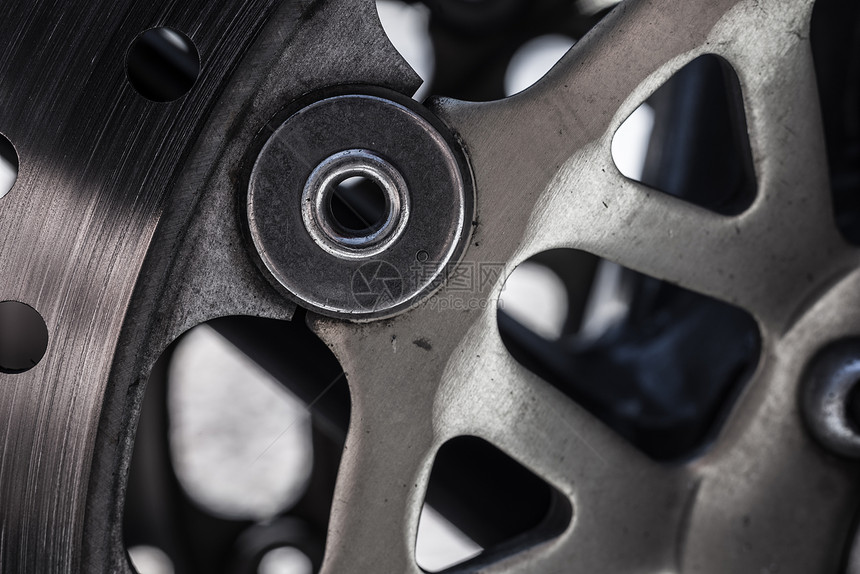 摩托车刹车宏观镜头合金机器技术磁盘车轮运动运输宏观金属图片