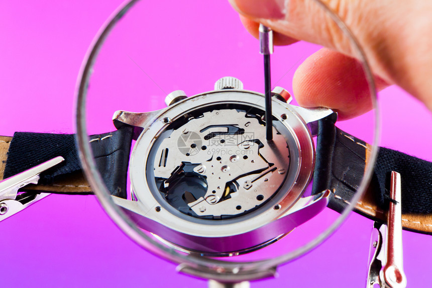 观察修理作业发条职业首饰手表钟表放大镜工作把手时间尺寸图片