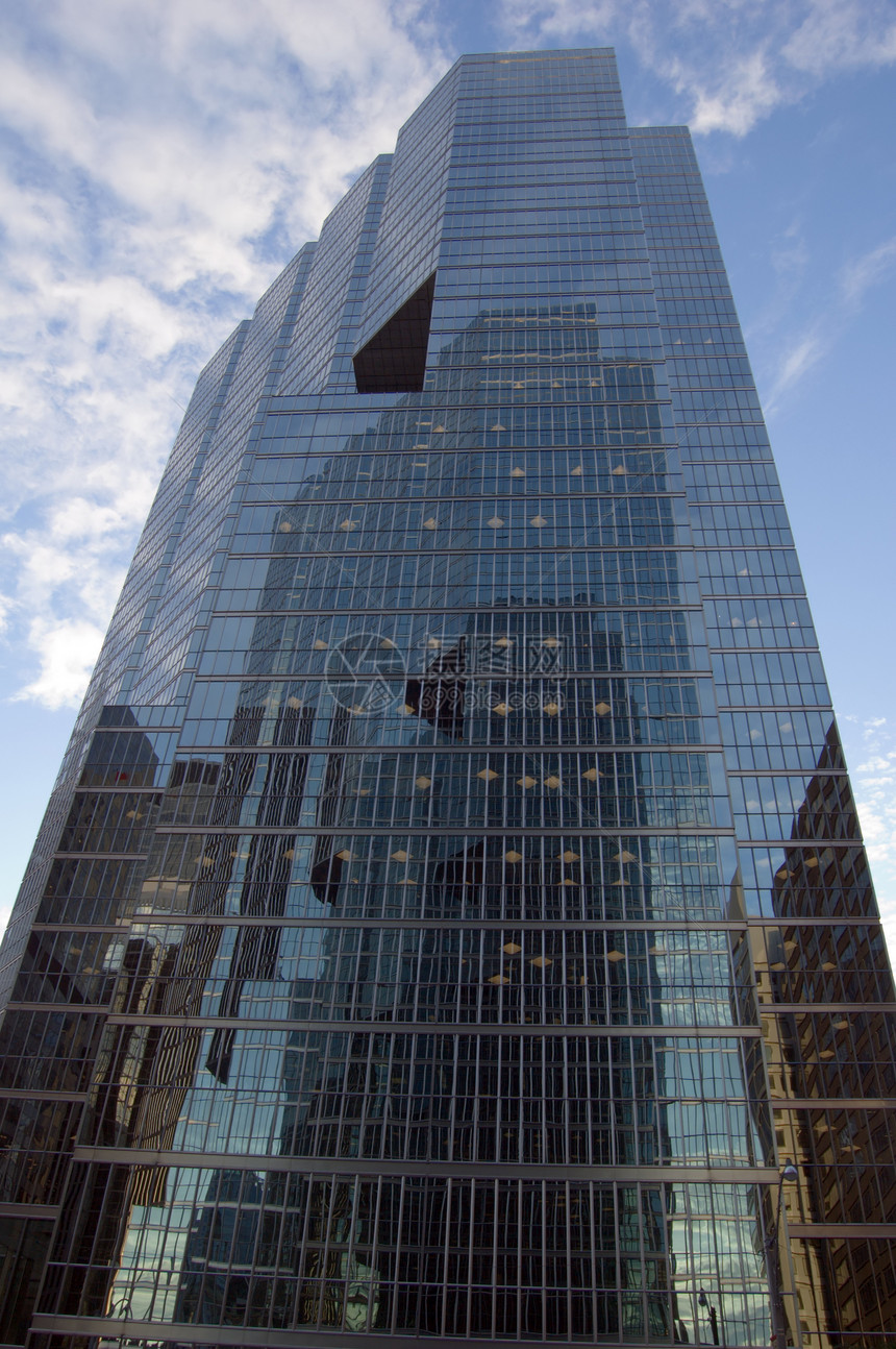 建筑物地标反射商业天空蓝色城市玻璃建筑高楼市中心图片