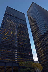 市中心城市城市化蓝色天空建筑金融商业高楼市中心反射背景图片