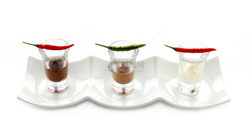 辣椒巧克力美食胡椒烹饪巧克力味道红色绿色白色食物酒杯图片