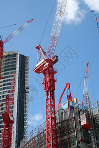 建造业A建筑工地上的起重车背景