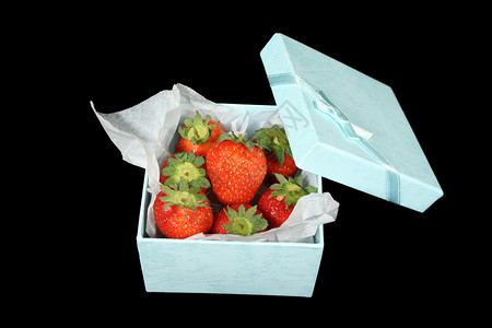 草莓礼品盒背景图片