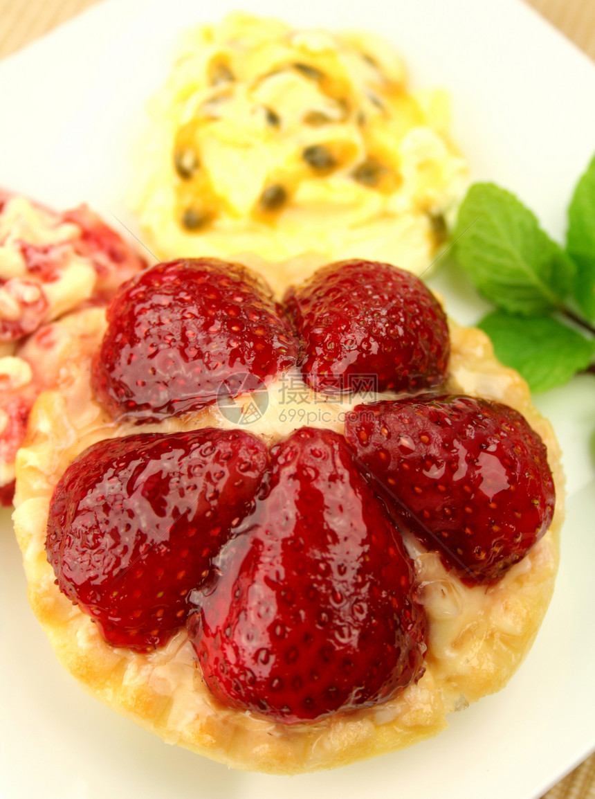 草莓果冻薄荷味道美食用餐烹饪草药小吃美味营养奶油图片