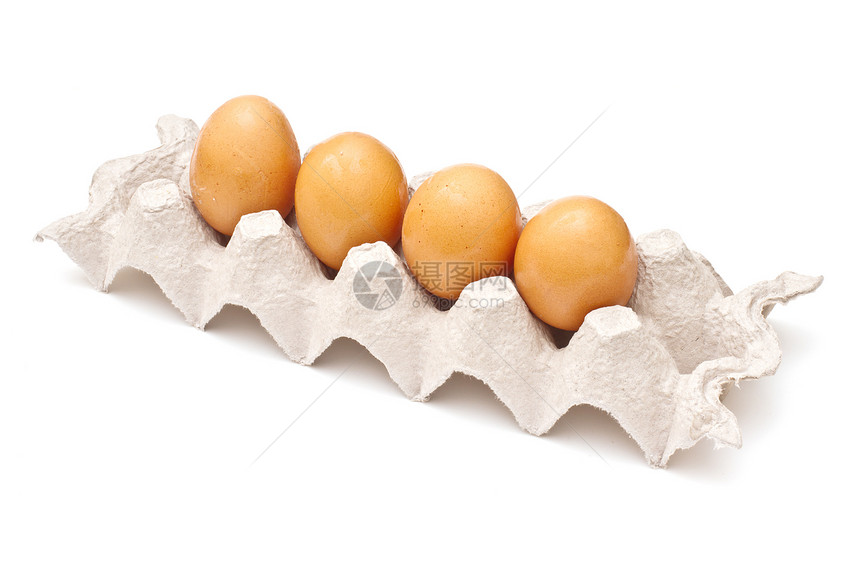 白色背景的纸箱包中的棕蛋产品蛋壳农场纸盒营养早餐烹饪动物团体椭圆形图片