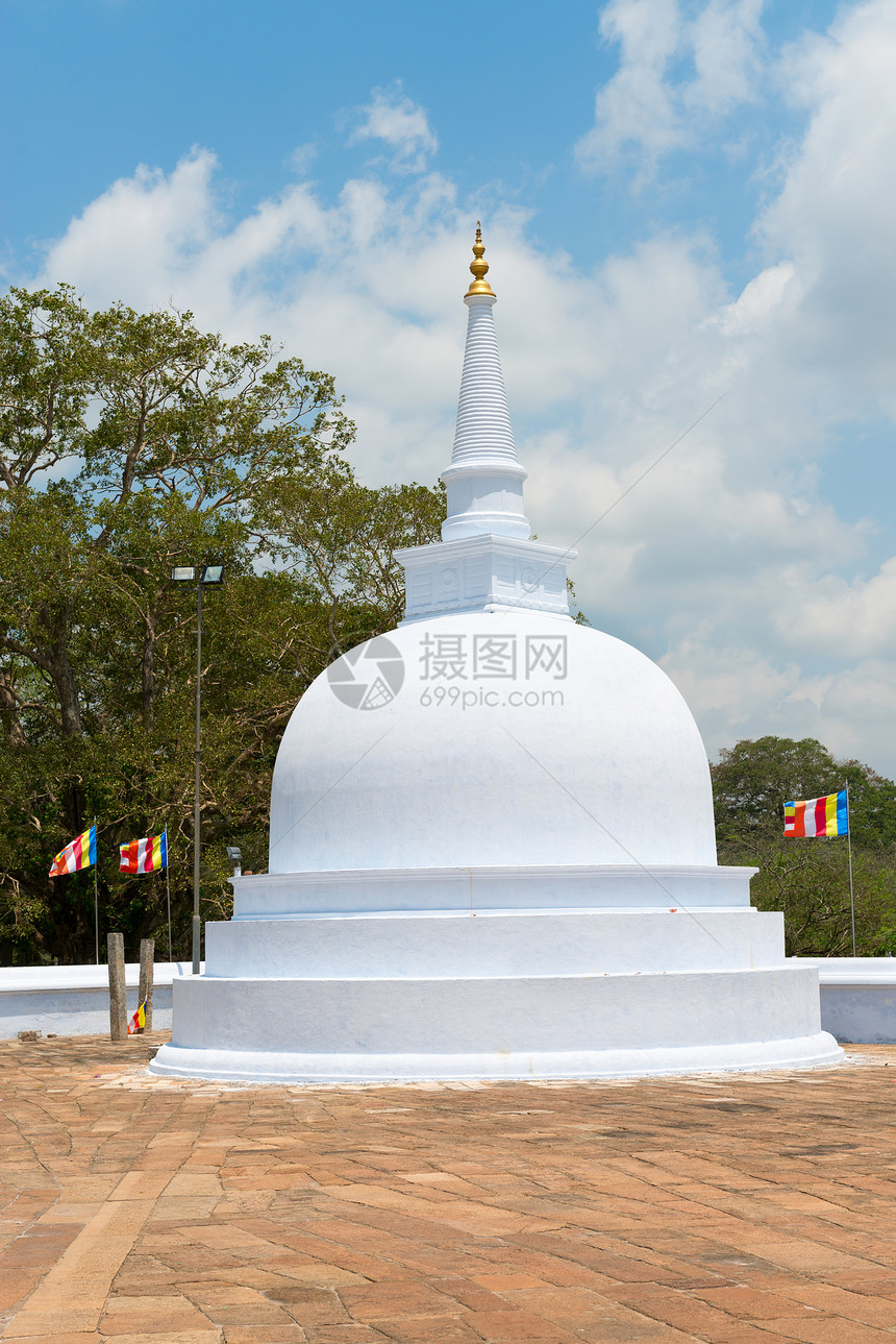 斯里兰卡的小白小丘帕宝塔历史艺术石头佛教徒蓝色宗教旅行寺庙雕塑图片