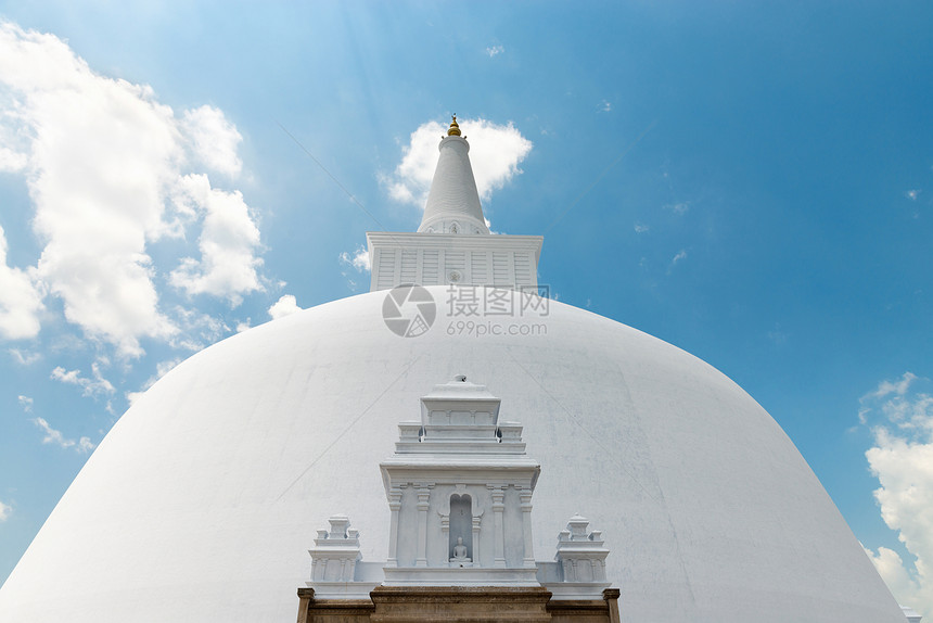 斯里兰卡白神圣的Stupa宗教遗产佛塔建筑石头天空佛教徒崇拜文化宝塔图片