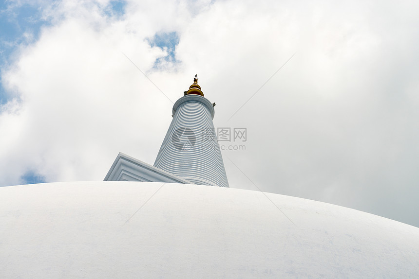 斯里兰卡白神圣的Stupa历史建筑学宝塔旅行石头寺庙宗教遗产佛塔佛教徒图片